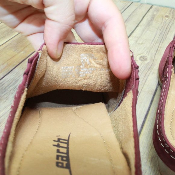 Earth Mendon Red Leather Slip On Heeled Mules Clogs Size 8.5 B - Picture 7 of 10